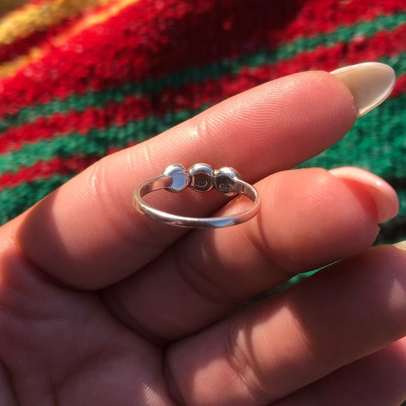 925 Silver & Baltic Natural Amber Ring - Picture 5 of 7